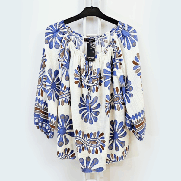 Blouse motifs bleus