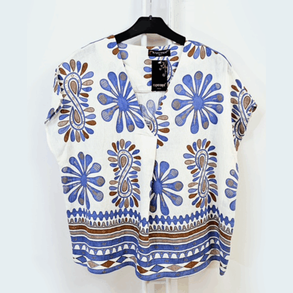 T-shirt motifs bleus