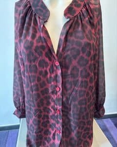 Blouse motif léopard rouge